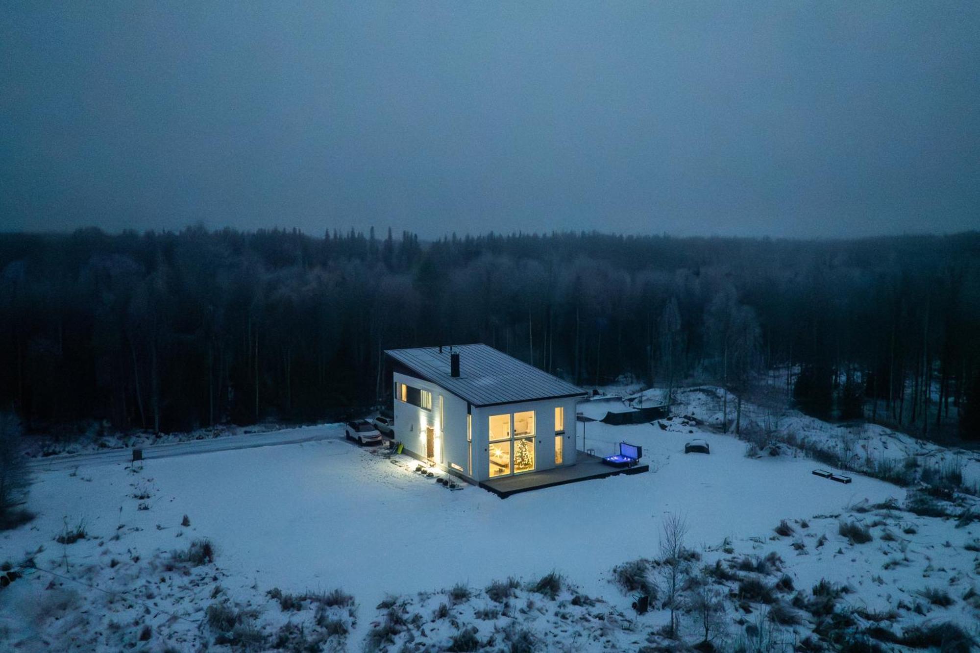 Villa Nightsky -Private Location, Sauna And Jacuzzi Rovaniemi Bagian luar foto